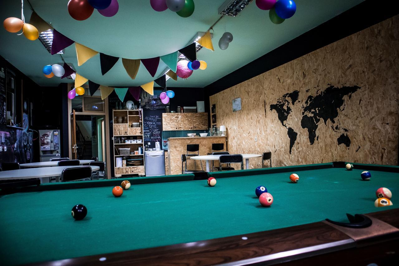 Hostel Самобор Екстериор снимка