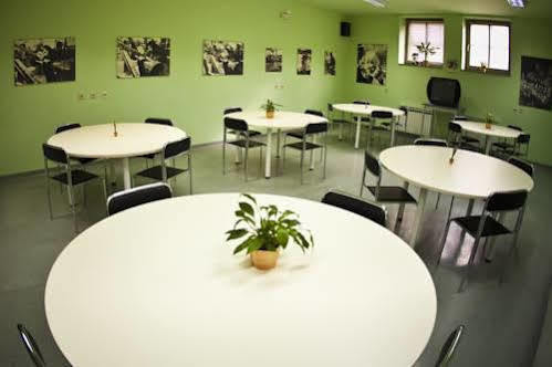Hostel Самобор Екстериор снимка